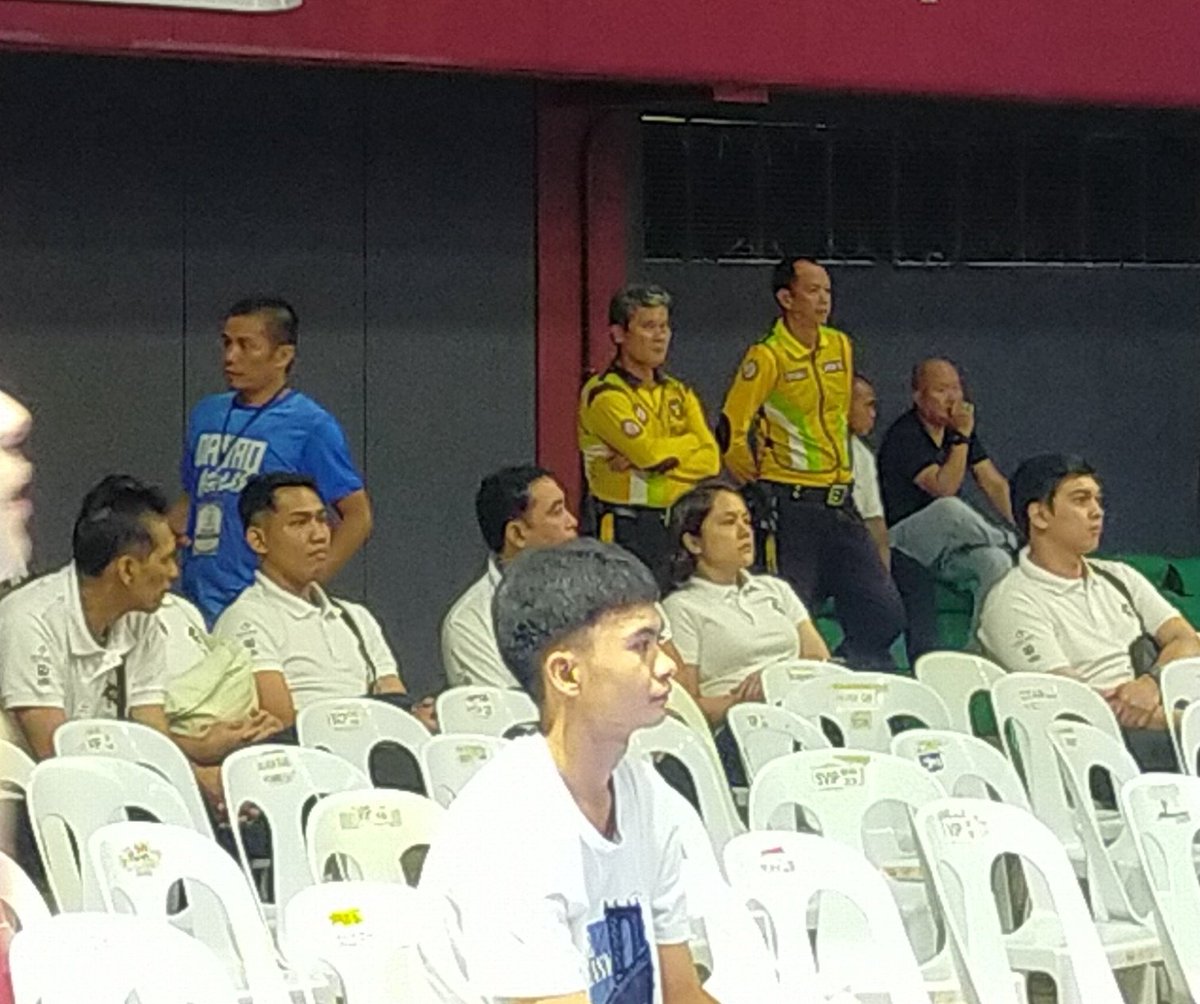 Ishroonady's tweet photo. Eyy ka muna coach @KerthMelliza 🤙🤙 https://t.co/0HjxNGdL01