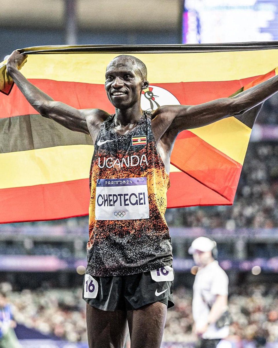 ▪️World record holder in the 5,000m
▪️World record holder in the 10,000m
▪️Olympic record holder in the 10,000m

Uganda's Joshua Cheptegei is not real 🤯