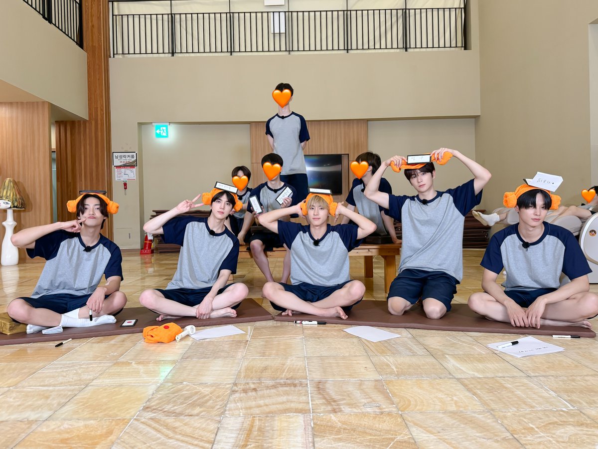 <a href="/WE_LEVITATERZ/">SBZ.</a> I thought this game would be easy at first, but guessing words turned out to be quite challenging. I felt completely clueless during the game. Who do you think was the MVP in this game?