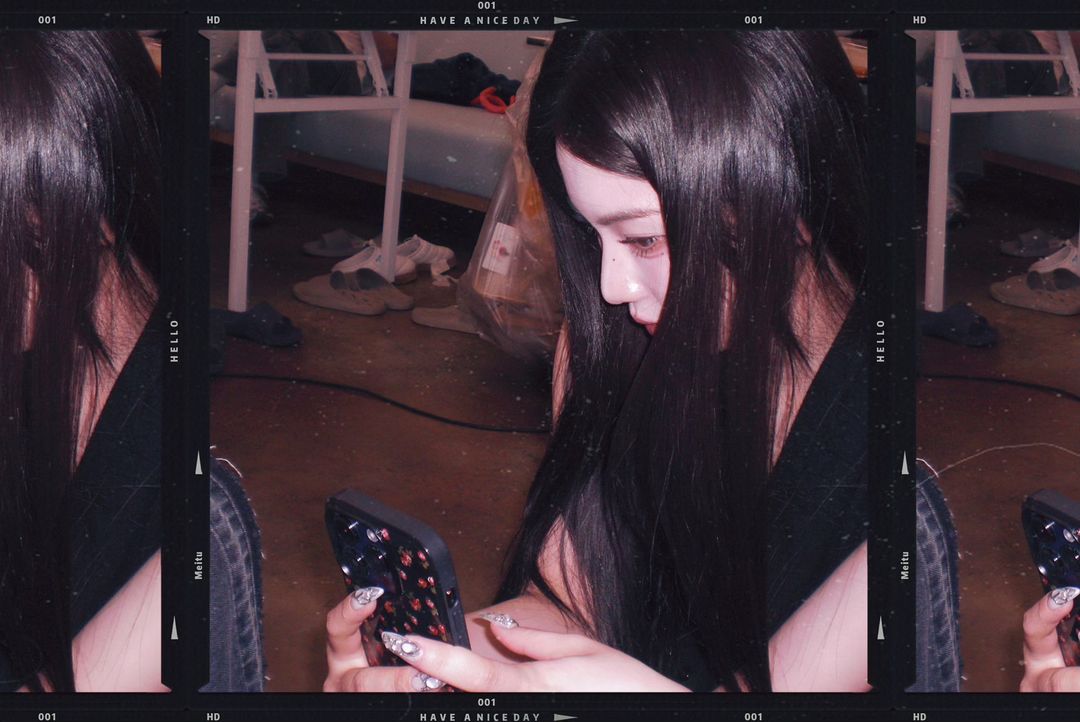 dewia's tweet photo. ⸝⸝💌  Checking   up  my  look   for   today’s  photoshoot.   ૮ ˶ᵔ ᵕ ᵔ˶ ა  do   I   look   good,   swith?    ⋆｡♡˚ https://t.co/XNAn8xbupR
