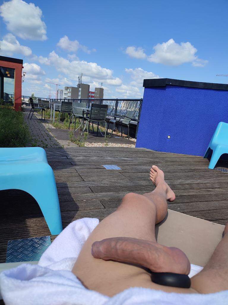 #Axelhotel again. Anybody in Berlin? 
#axelhotelberlin #gay #gaybigdick #cruising #gaycruising #berlincruising