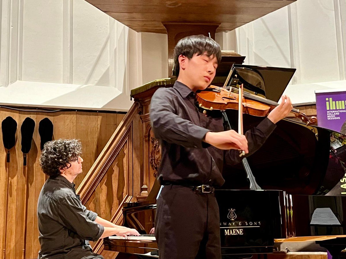 Impressie van de geslaagde #IHMS24  vriendenavond op 2/8 in de Ruïnekerk in Bergen.