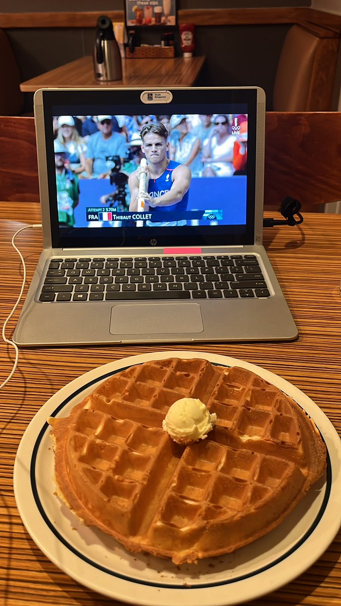 maxrogers_21's tweet photo. Deciding to make a run for 9 waffles. Gonna take it nice and slow with #8 https://t.co/VIQQ8aFfOB