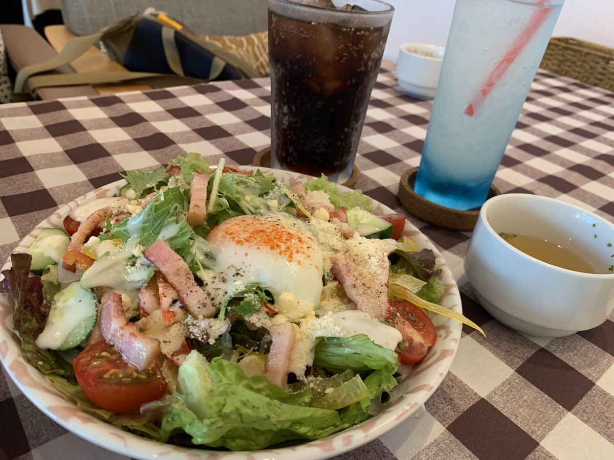 anier_kanrinin's tweet photo. ごはんは垂水の  #ドットカフェ 🥗
 #LOQI のバッグいただきました🎁ｶﾜｲｲ https://t.co/hLmQqQhkNP