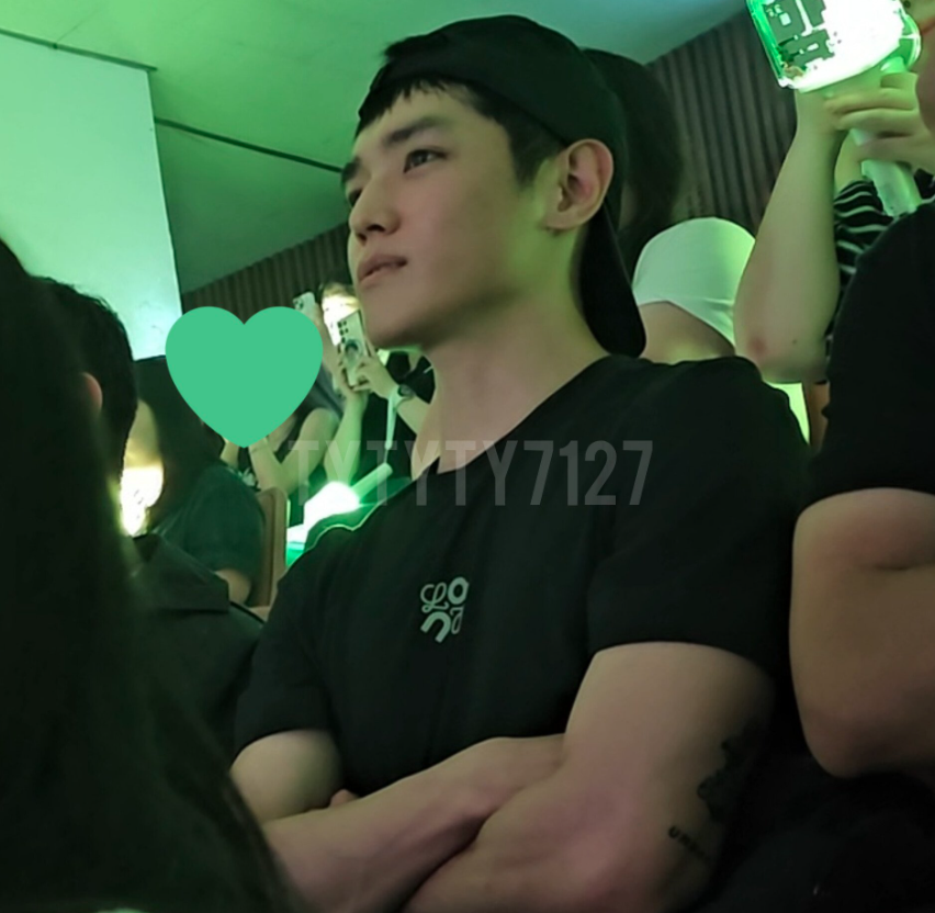 AboutMusicYT's tweet photo. Taeyong was spotted at NCT 127 fanmeeting today. https://t.co/JraIHBwR6O