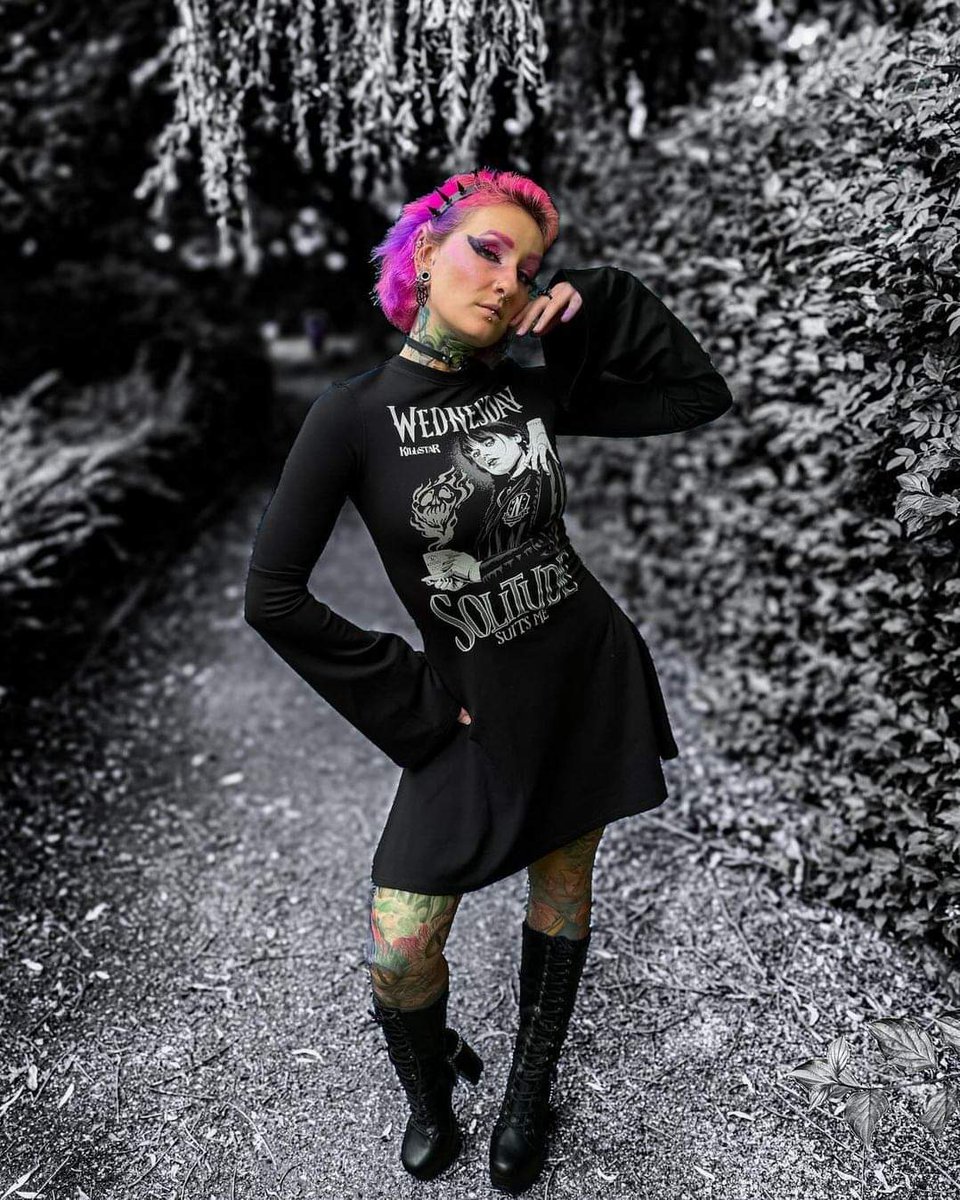 🕸🖤 Black, Black, Black 🖤🕸

No matter what day of the week, we LOVE an all-black outfit inspo 🖤

Sarah's rocking the "On Wednesday" dress from the WEDNESDAY X KILLSTAR collection 😉

Credit: <a href="/sarah/">Sarah</a>.sparklz (Instagram)
