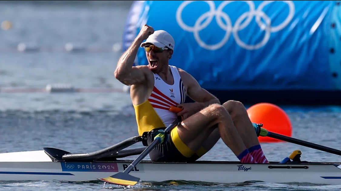 Bijzonder zware sport. Geen geld mee te verdienen. Kapsones? Nope. Jarenlang afzien, focus op die paar grote wedstrijden, superfocus op de Wedstrijd der wedstrijden. En op de afspraak zijn. Diepe buiging voor sporters als Tim Brys. Knap, man. Héél erg knap. #OlympicGames