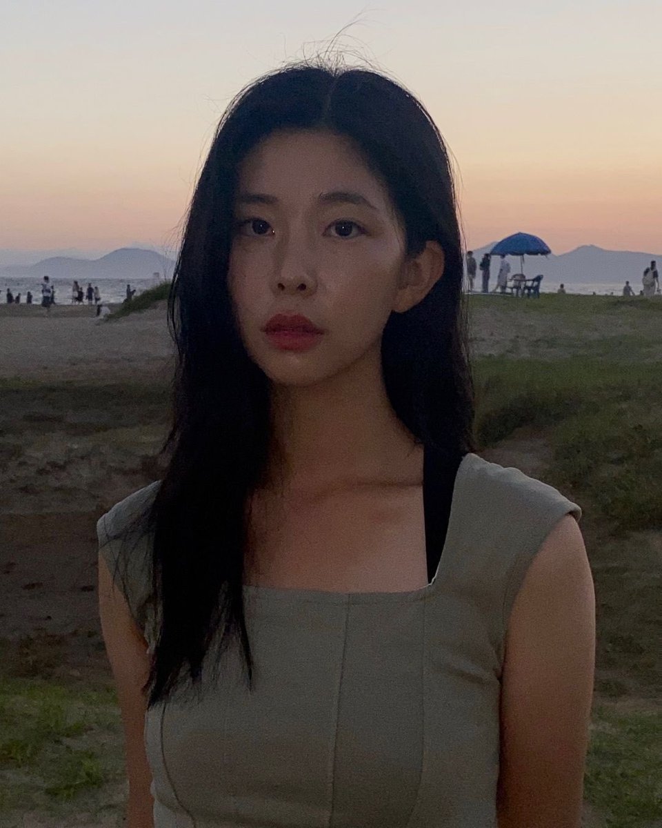 gwsnstagram's tweet photo. [#MINJU] 📸 minjujuuu post 
(🎵 Sufjan Stevens - Mystery of Love)

sunset

#공원소녀 #GWSN #민주 

(1/2) https://t.co/weM9KxQotn