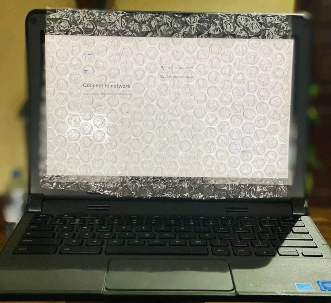 Datasolutions_x's tweet image. Screen touch Google chrome Book
location Bafousam/Bamenda/Yaounde. 
It comes with free 
*Mouse
*Charger 
*Laptop Bag 
*Earphone
*4gb ram
*16 ssd
