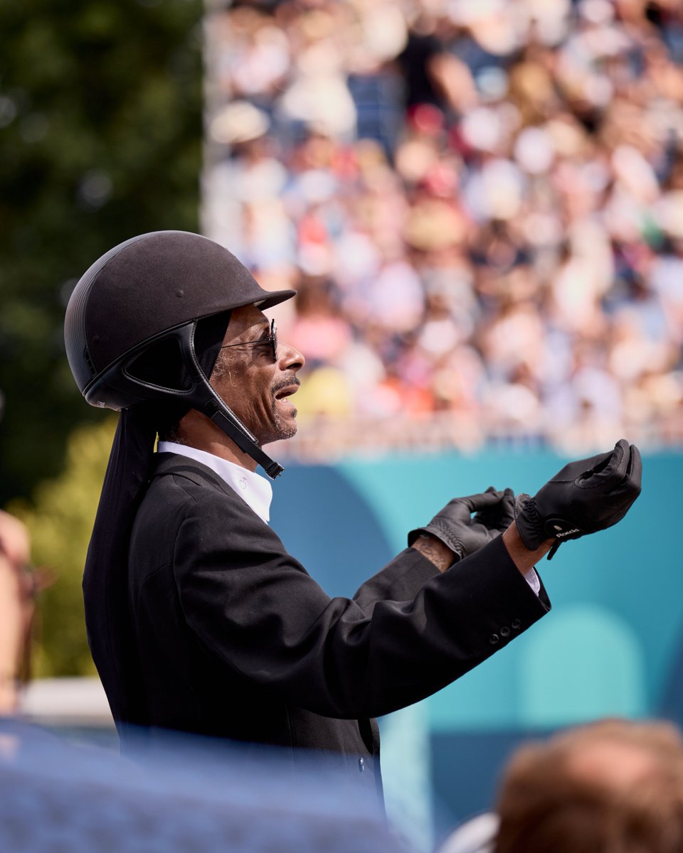 Drop it like it's hot, but make it dressage! 💁‍♀️🪩

Hey Snoop, what’s happenin? Guess who's in the house at <a href="/Paris2024/">Paris 2024</a>? None other than D-O-double-G! 🏰

We’re thrilled to have ya <a href="/SnoopDogg/">Snoop Dogg</a>! 🎤

📸©FEI/ Liz Gregg

#ABondLikeNoOther #ASportLikeNoOther

#SnoopDogg #GrandPrix