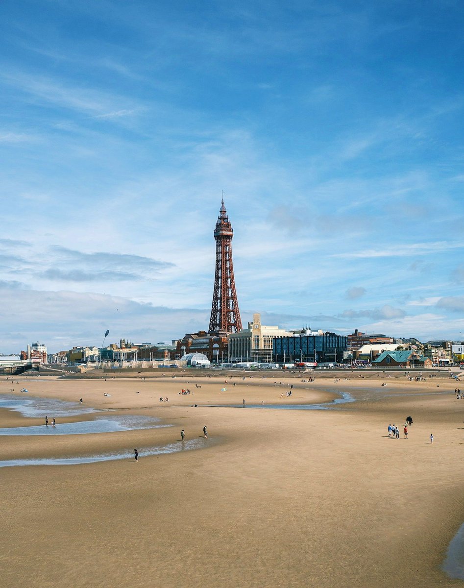 Blackpool’s packed with family-friendly attractions, Blackpool Tower, the brand new Showtown entertainment museum, zoo, Splash zone, rides and Pleasure Beach, for a family day out, nothing beats Blackpool in summer! buff.ly/2PsmM4C