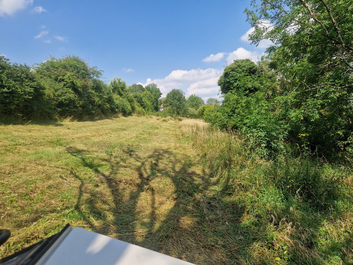 On Thursday I had to cut our new yard for the horses thanks to <a href="/DJScottGM/">DJ Scott GM</a> for letting us hire their ventrac for the day it took nearly 8 hours to cut 3 acres!!!