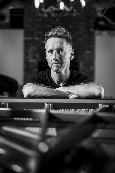 Hoogdagen met TAZ.Voor wie in deze periode zou aanspoelen aan zee en er nog niet genoeg van krijgt kan ik je een ongelooflijk tof (huis)concert aanraden in mijn mega gezellige werkplek.Gezellig en unieke beleving beloofd❣️basbulteel.com/tickets
11/8  Vanessa Matthys &amp; B. Bulteel