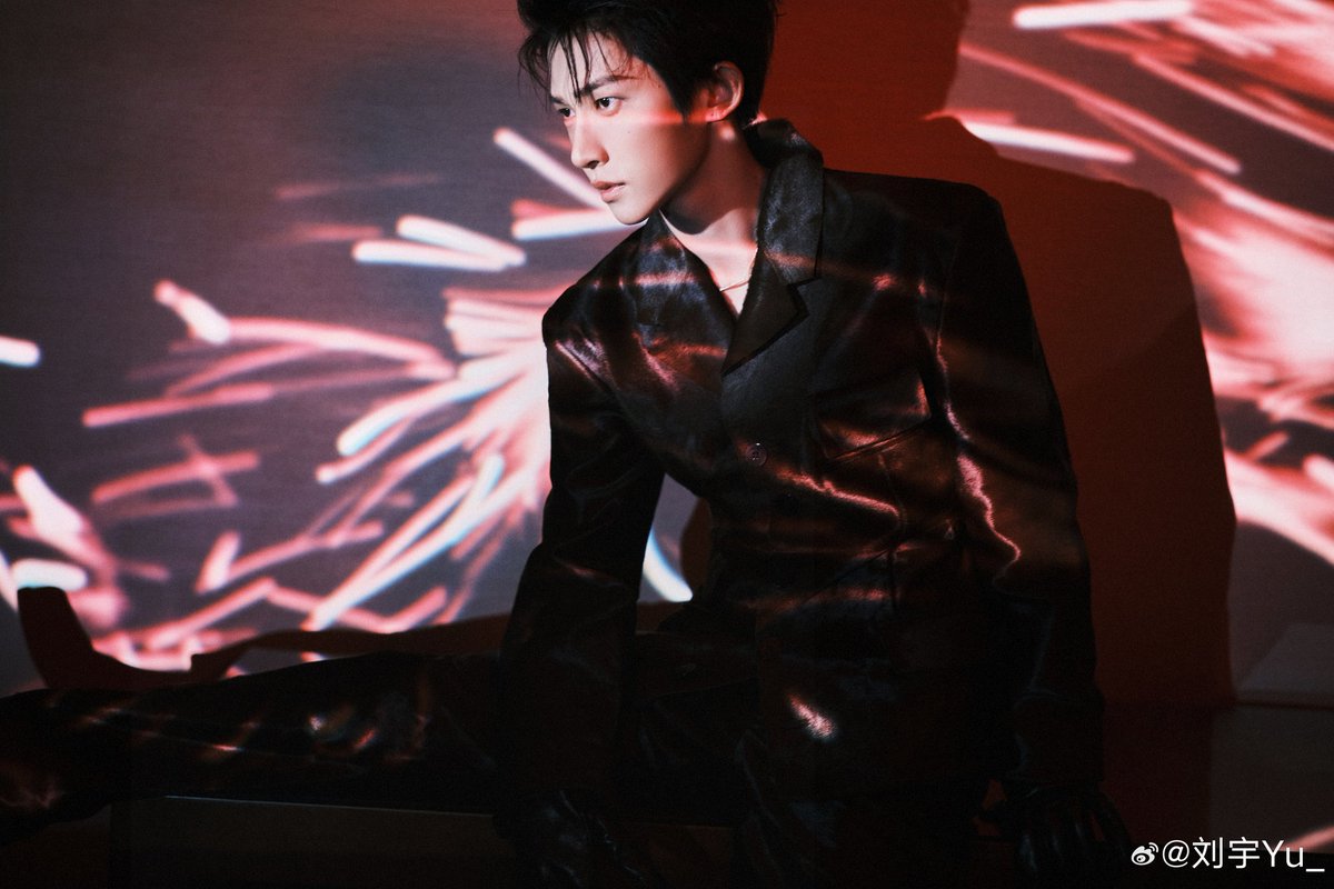 240803 LIU YU Weibo Update [ENG]

starry night✨ #2024SnookerFashionNight

#Liuyu #刘宇 #劉宇 
#リュウユ #리우위 #หลิวอวี่ #LưuVũ