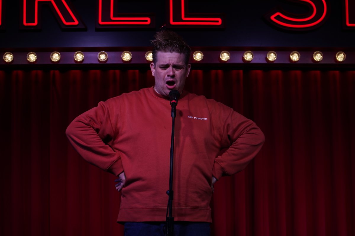 rgbcomedy's tweet photo. If you're looking for some kid-friendly comedy then look no further than Kids Can Heckle at the Three Sisters; it's fun for the whole family! https://t.co/MTvcEq4NKB