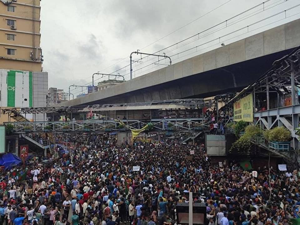 ridoanmahbub's tweet photo. Whole Bangladesh🇧🇩 vs Dictator Hasina
Today 3.8.2024 at Dhaka Mirpur
#StepDownHasina https://t.co/ArRz9vvLkK
