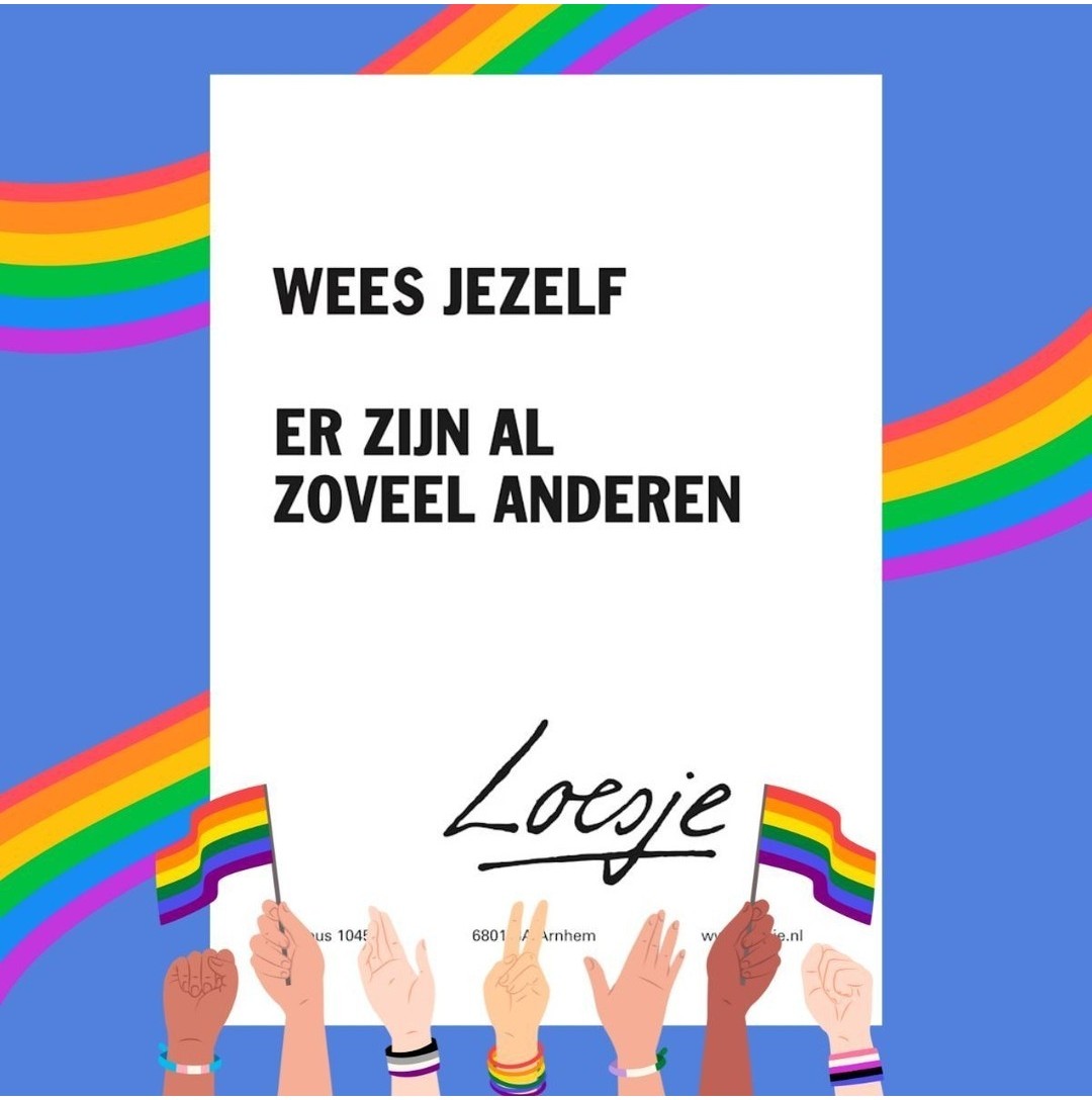 **   Wees jezelf 

       er zijn al 
       zoveel anderen     **

#pride #loesje