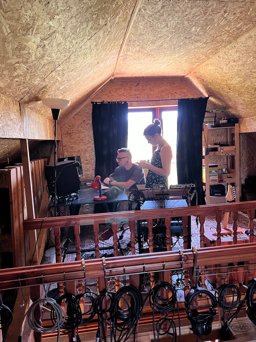 RecordsScream's tweet photo. Over the weekend, Anna Svetich and Sergey Geokchaev dropped by my studio in Kokin Brod. We're discussing new projects and making grand plans.  
Artist pages: 
https://t.co/cjdVIeVddo 
https://t.co/61INt5uo4C 
Latest release on our label: https://t.co/nH6ghHTfsx https://t.co/Xnedi24Sk4