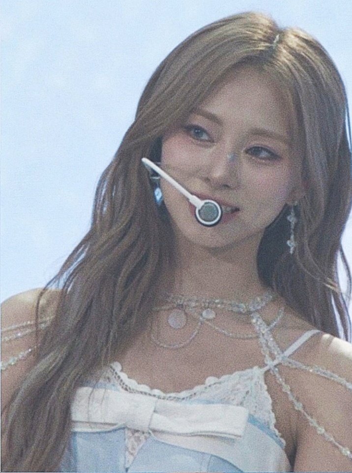 galleryoftzu's tweet photo. tzuyu’s vocal appreciation; a thread https://t.co/3gUBdeUodB