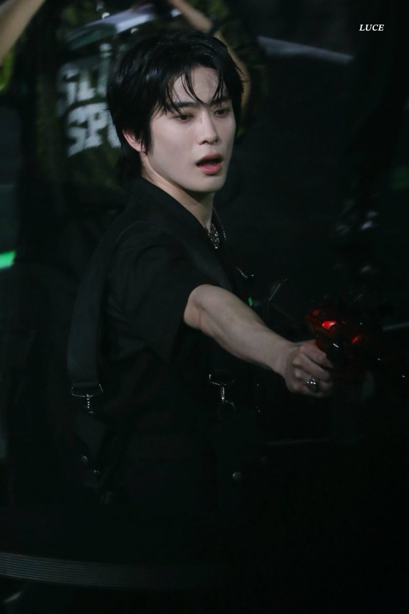 240803 🍑🔫

#재현 #ジェヒョン #JAEHYUN
#NCT127 #NCT127_8th_Anniversary
#8ECRET_INVITATION
#NCT127_8ECRET_INVITATION #NCT
