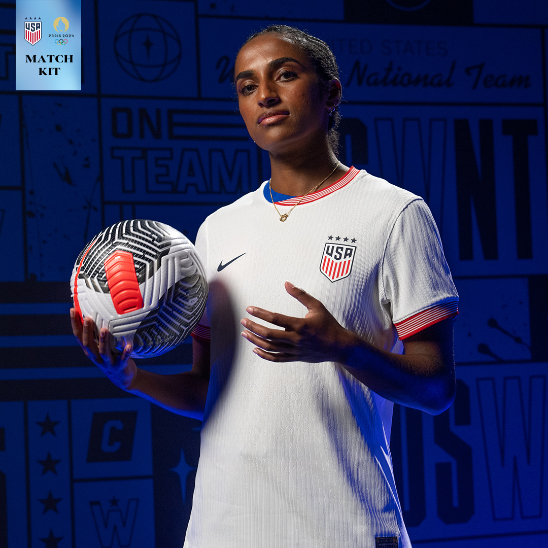 USWNT's tweet photo. Wearing White in Paris ⚪️ https://t.co/vymv1T2nvI