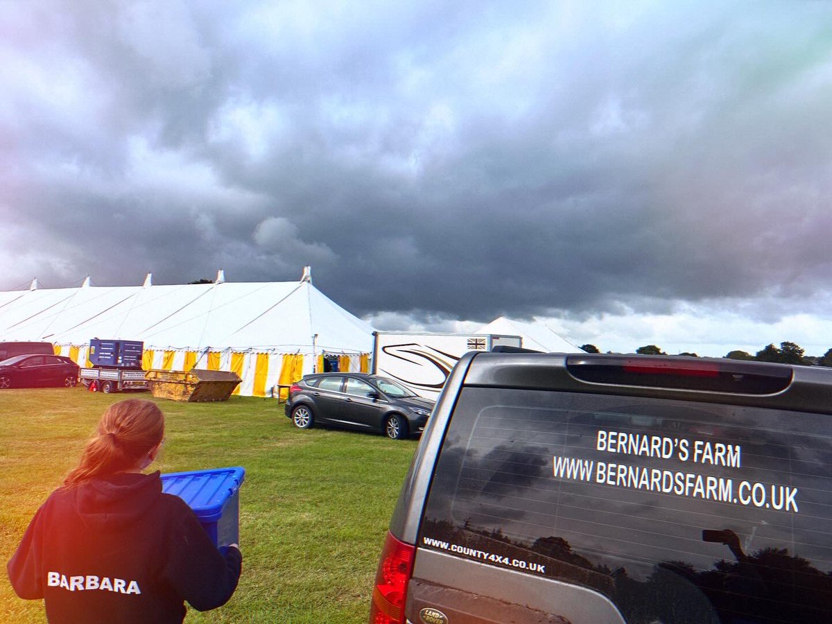 bernardsfarmuk's tweet photo. Bernard & Babsy all set up at #macclesfieldanddistrictsheepdogtrials in the craft marque ๐ ๐งถ ๐งผ ๐ฏ๏ธ ๐ฉโ๐พ ๐ ๐พ ๐ซ
#farmproduce #backbritishfarming #mumpreneur #handmade #beeswaxcandles #naturalsoap #beeswaxmelts #sheepswool #farmingfamily #teamworkmakesthedreamwork #teamwork https://t.co/x4JeoXxiOB