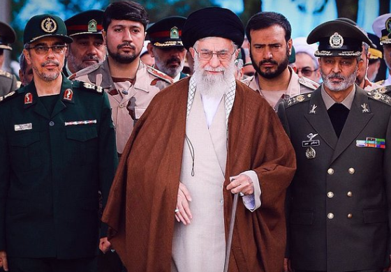 JanPraet1's tweet image. WSJ interview met official  “Het is deze keer moeilijk om de timing van de Iraanse aanval te kennen. De vorige keer wisten we het omdat Iran wilde dat we het wisten, maar deze keer is het anders.” #Irancounterattack #Iran