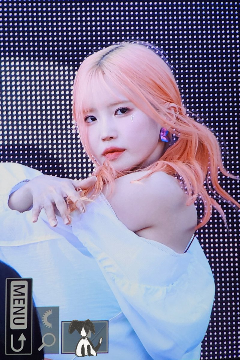 FallinLove_0929's tweet photo. 240803 인천 워터밤 프리뷰

💚

#송하영 #fromis_9 
#HAYOUNG #프로미스나인 https://t.co/oFZEPM4EAv