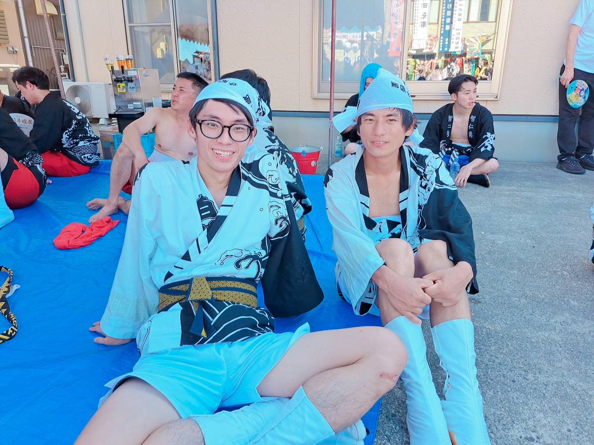 今日は能登の伝統、キリコ祭り（七尾市の石崎奉燈祭）に担ぎ手として参加しております。一年前にも参加しましたが今年は友人二人連れて再戦。多分能登いち重いし暑いし辛いから最高です。これを機に復興の機運が高まることを祈っております。夜の部も20時から担ぎます。さっかさい、さっかさいと！