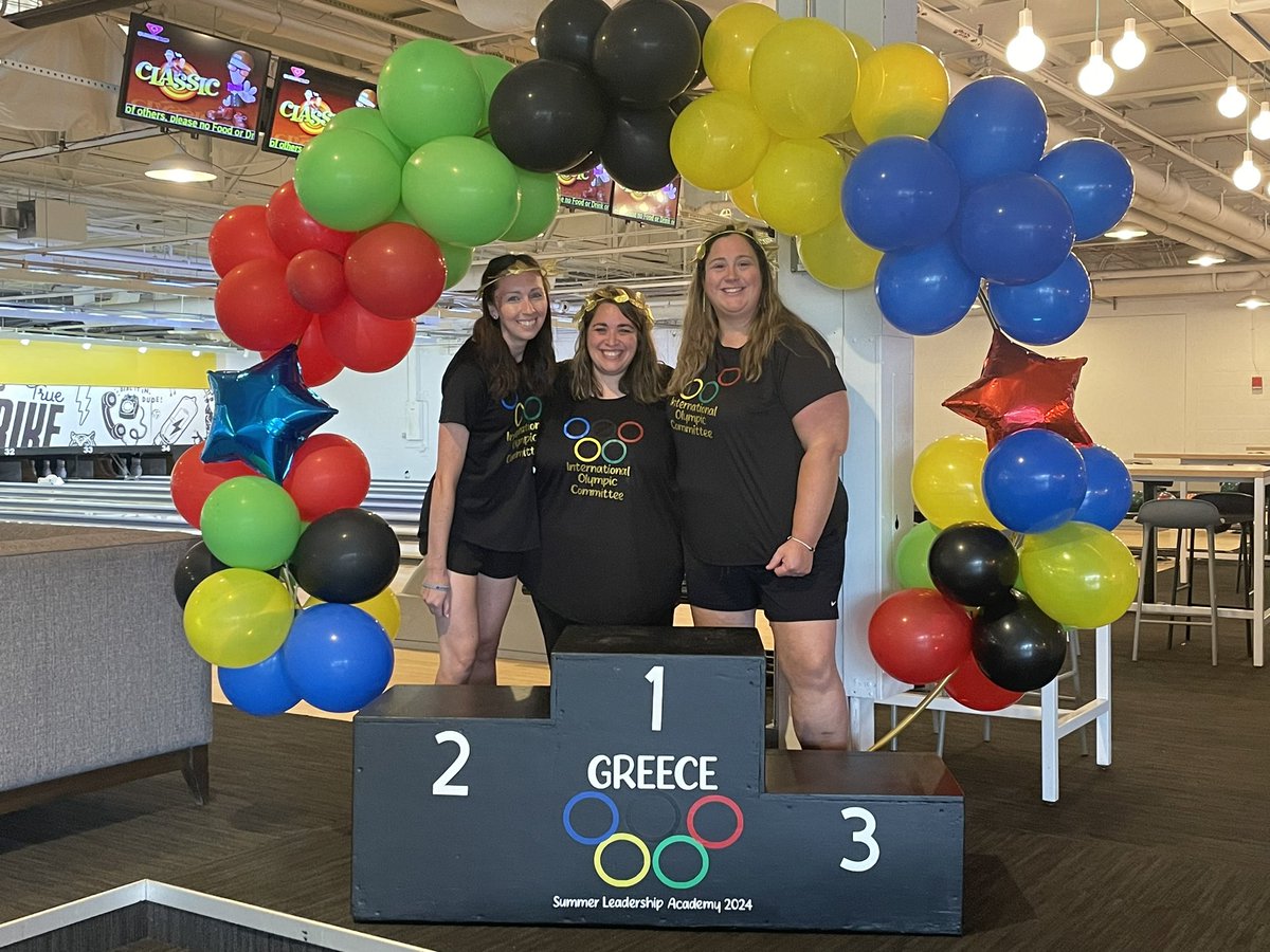 LuisaCortellini's tweet photo. An AMAZING week of learning @GreeceCentral Summer Leadership Academy! Love being part of this district and so proud of the work we do!! ❤️💚🖤💛💙 @mbart628 @Jaclyn_Wesley @lquinniegcsd @mikejferris2 @itsmrcannon90 @ShannonCHeller @k_sper211 @smittytps @SetzerErica https://t.co/T47DdtRIgj
