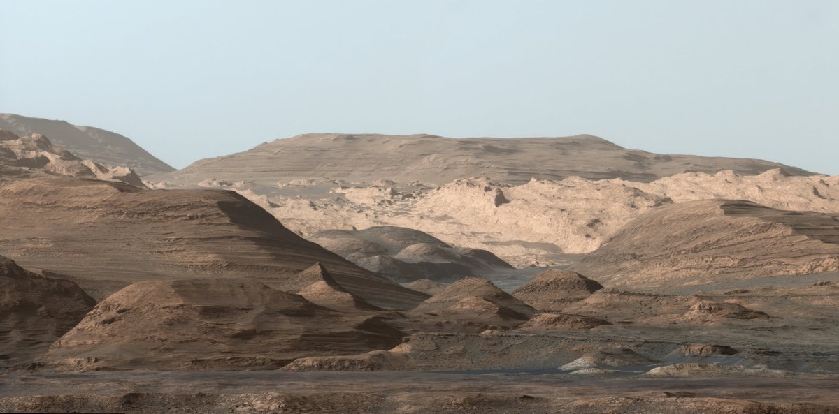 CuriosityonX's tweet photo. Extremely detailed view of Martian landscape captured by Curiosity Rover. https://t.co/MFPLxIak6l