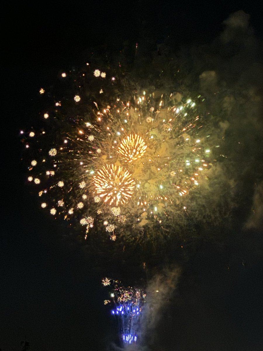 kana504's tweet photo. 今日は花火見ながらゆっくりBBQです。
穴場スポットだ！ https://t.co/GM9Vb9OduV