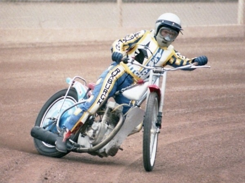 Upright Speedway tweet media