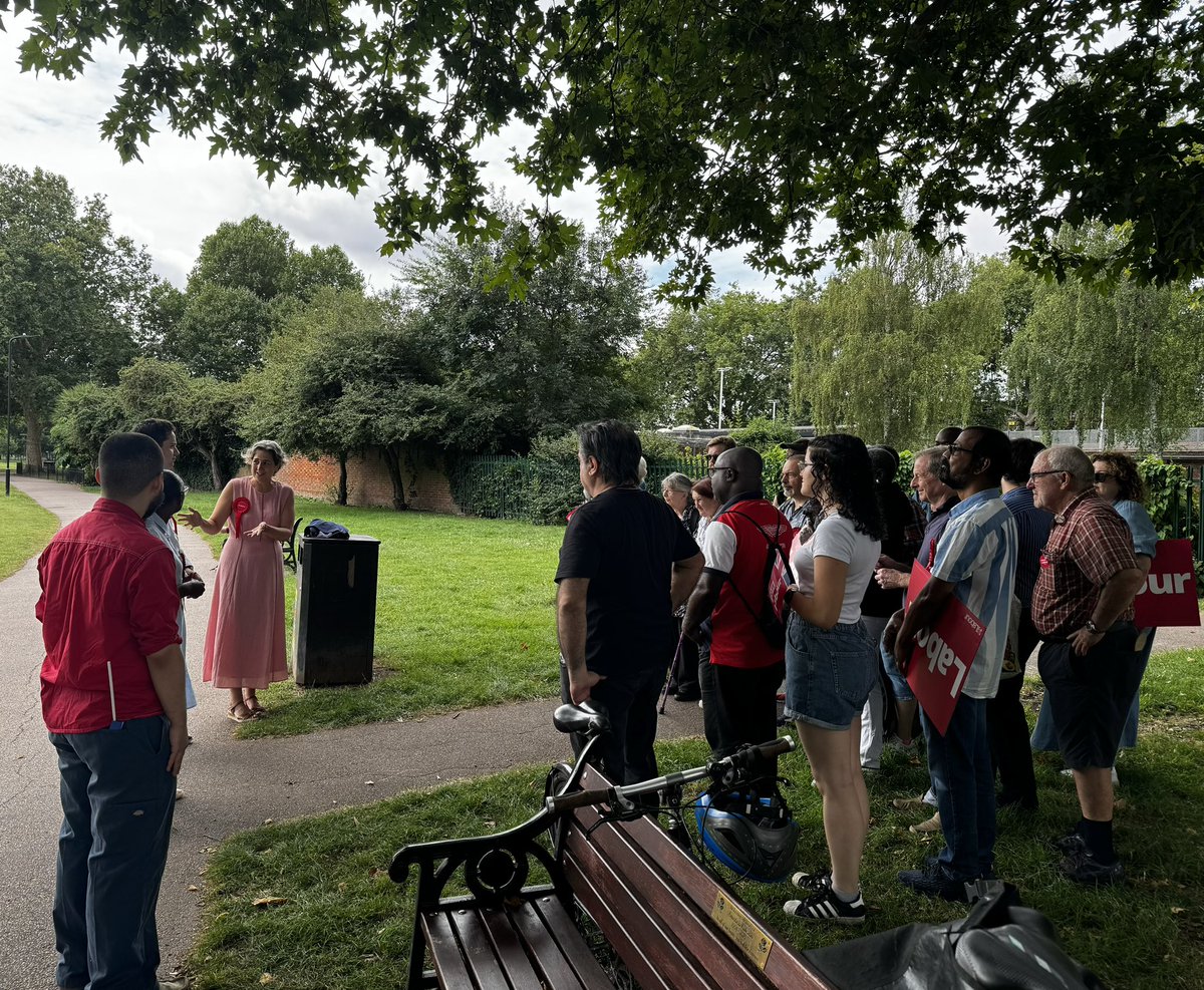 Anna Lynch tweet media