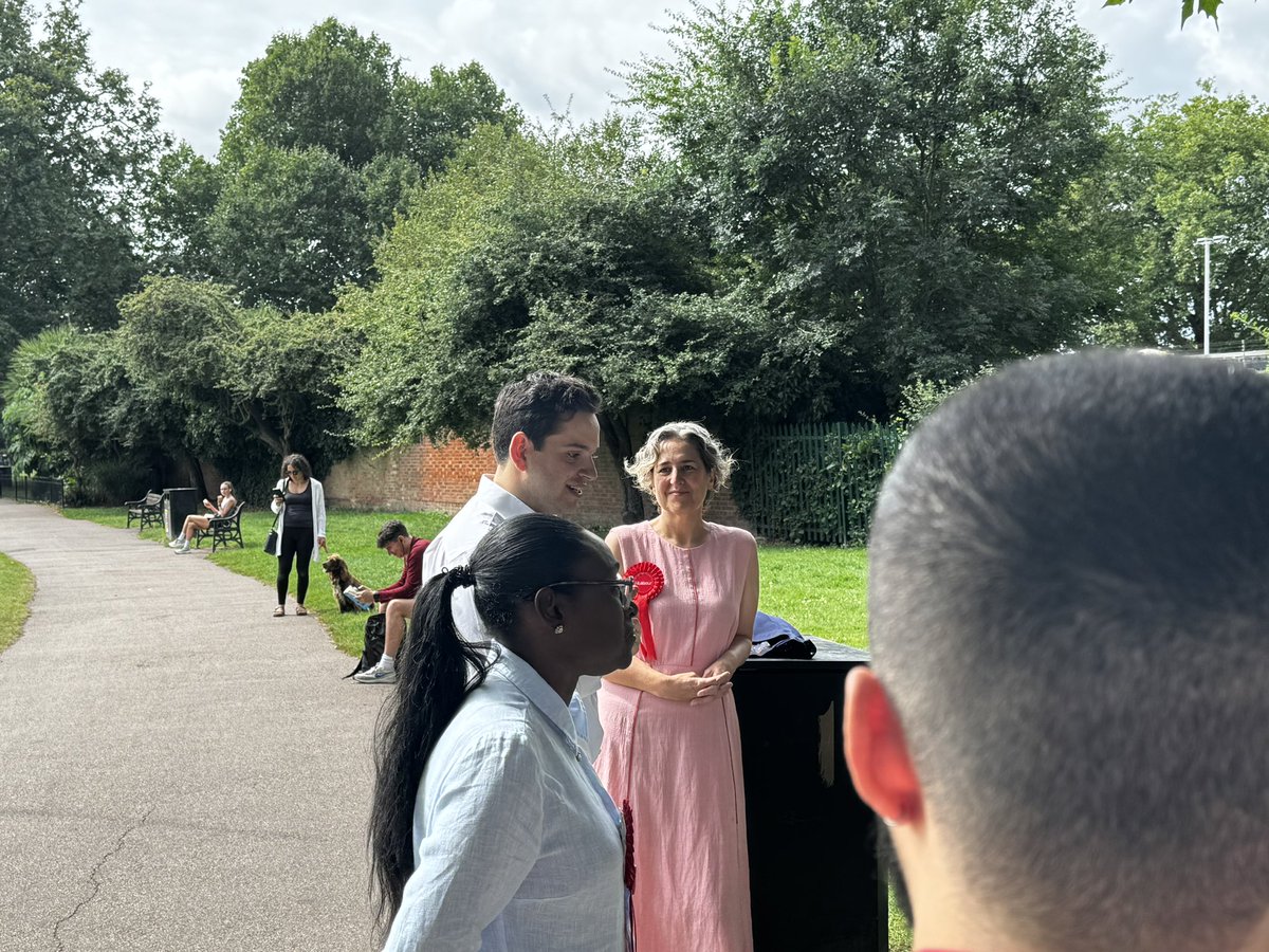 Anna Lynch tweet media