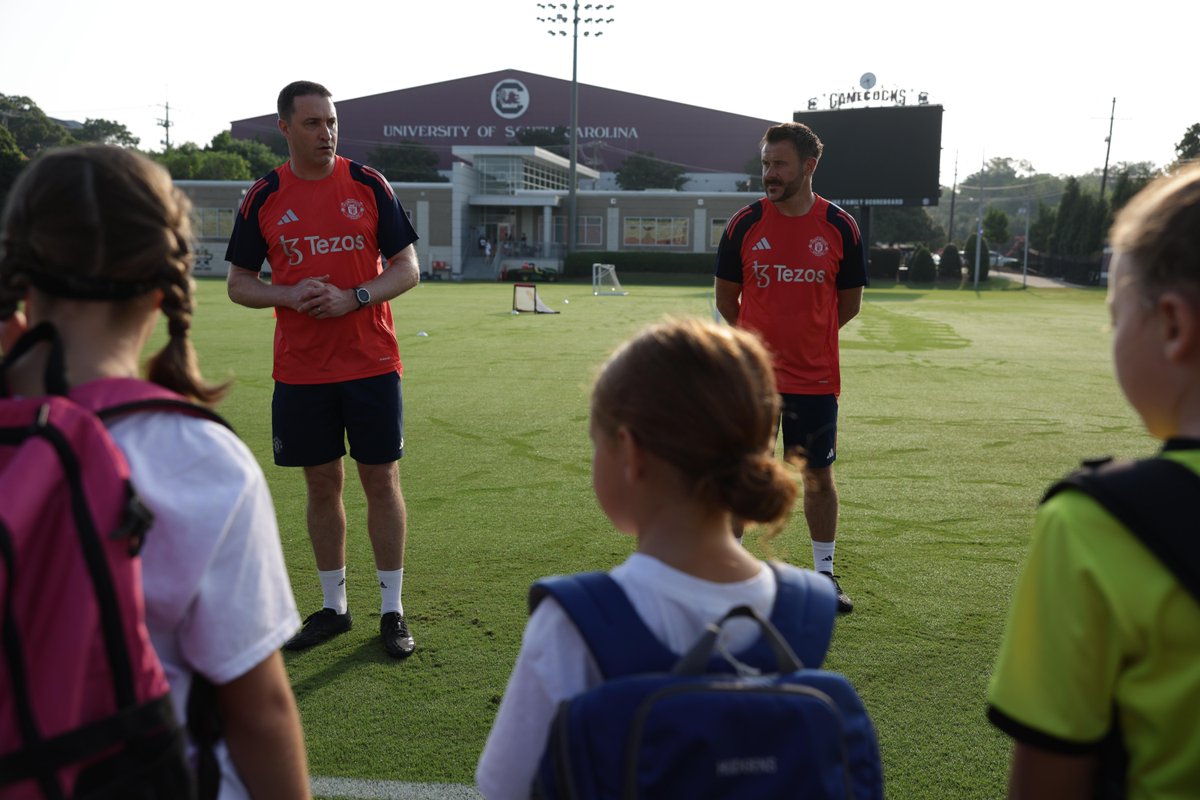 DXC Technology (@dxctechnology) on Twitter photo New experiences are useful on and off the pitch. That’s why we helped 64 South Carolina youths sharpen their skills at a <a href="/ManUtd/">Manchester United</a> soccer school. It's one way we’re teaming with Manchester United and <a href="/MU_Foundation/">Manchester United Foundation</a> to build expertise for the future. New experiences are useful on and off the pitch. That’s why we helped 64 South Carolina youths sharpen their skills at a <a href="/ManUtd/">Manchester United</a> soccer school. It's one way we’re teaming with Manchester United and <a href="/MU_Foundation/">Manchester United Foundation</a> to build expertise for the future.