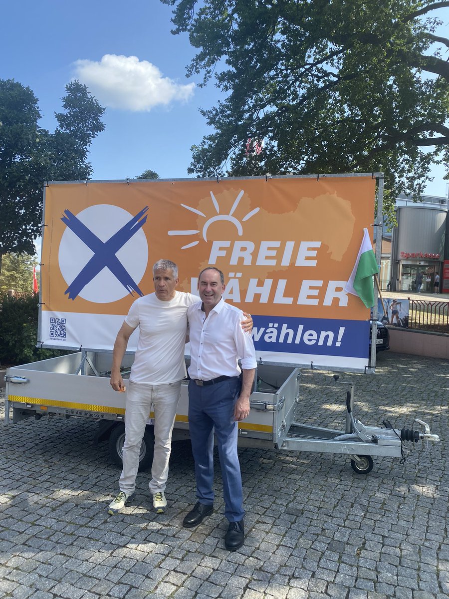 HubertAiwanger's tweet photo. #FREIEWÄHLER #Sachsen mit Spitzenkandidat Matthias #Berger Oberbürgermeister Grimma in den #LANDTAG! Gebt denen eine Chance, die seit Jahrzehnten für die Menschen vor Ort erfolgreich Verantwortung übernehmen, nicht den Talkshow-Ideologen! 

https://t.co/Ld1XXjY6yN https://t.co/HY5i9tdQTt