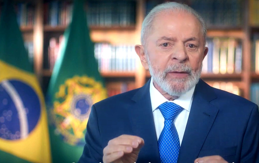 Estadao's tweet photo. EDITORIAL: ‘O comício de Lula em rede nacional’ – Convocado a título de prestação de contas, o pronunciamento do presidente foi, na prática, um comício fora de hora e de lugar, num escandaloso uso da máquina pública para fins eleitorais https://t.co/sf0FXcEaON

📷Canal Gov https://t.co/8EfG820aoP