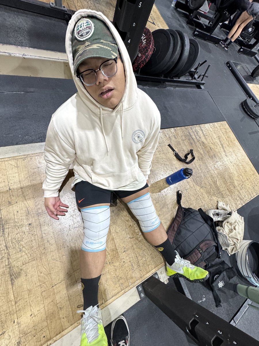 LeadzzzH's tweet photo. Gym is Therapy https://t.co/gaIcFOd9eo