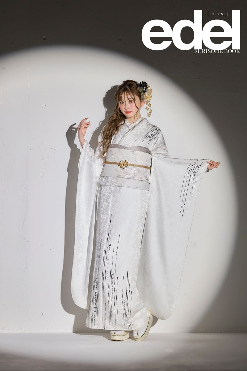 azkonan2017's tweet image. 2024年edelの新作振袖が入荷！

ラインストーンをふんだんに装飾した、キラキラ＆ラグジュアリーな大人ゴージャスな振袖。
モデルのゆうちゃみさん着用の最新振袖です💗

甘め派さんも強め派さんどちらにもおススメの最強振袖👑
成人式会場でも注目を集める事間違いなし🌹

#ゆうちゃみ #edel #振袖