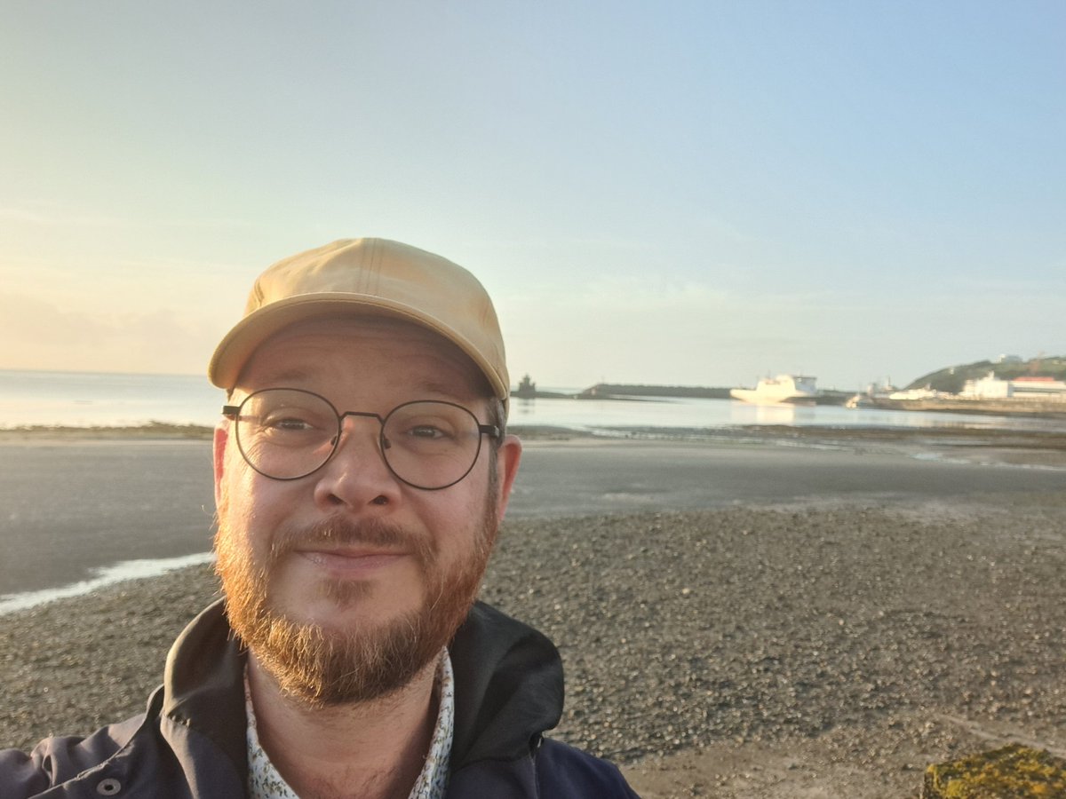 A short but productive visit to Isle of Man and <a href="/CultureVannin/">Culture Vannin</a>. Thoughtful and exciting conversations about folk arts, Manx language and cultural policy. Part of <a href="/sheffielduni/">The University of Sheffield</a> and <a href="/AccessFolk/">Access Folk</a> #KnowledgeExchange project on #FolkArts and #CulturalPolicy in The UK and Isle of Man.