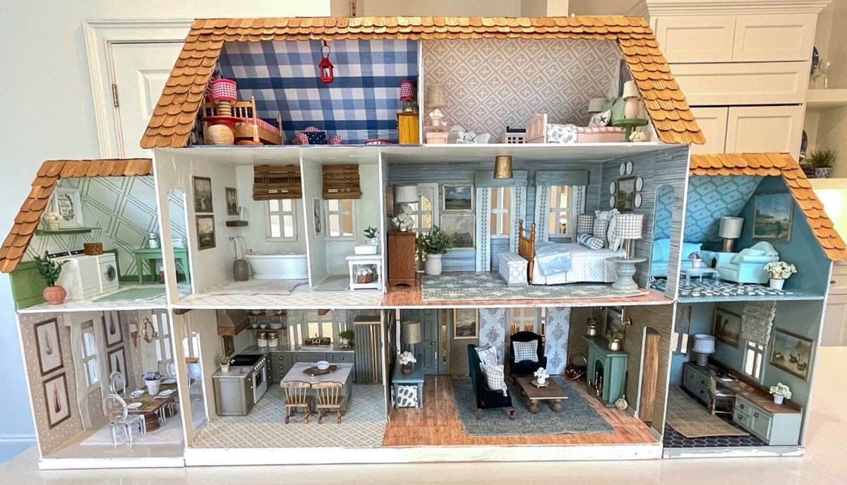 gardenandgun's tweet photo. Alabama baker Tori Johnston gathered art, fabric, and wallpaper throughout Montgomery to fashion a tiny dreamhouse. See it to believe it: https://t.co/lWLY1UKVrJ https://t.co/YwDdaKQO6r
