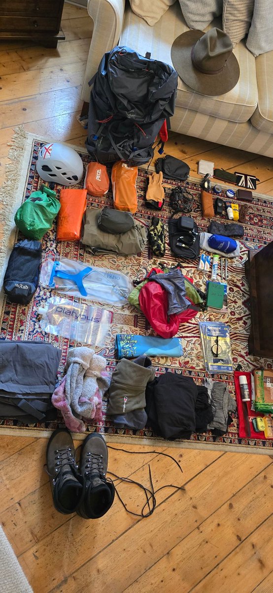 redteamJSY's tweet photo. Morning spent prepping for the Alta Via 2 next month and checking I have everything (and it fits!). 2 hours marking up 5 different maps that cover the route, then sorting through kit. A hut to hut is definitely long overdue!
#AV2 #AltaVia #huttohut #bookatrekking https://t.co/IyikIjNyl3