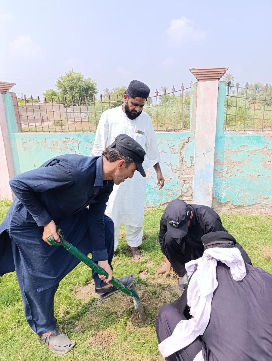 _KPUpdates's tweet photo. حکومت خیبرپختونخوا نے ہمارے آنے والے  مستقبل کو بچانے اور موسمیاتی تبدیلیوں کا مقابلہ کرنے کے لئے ہر ممکن قدم اٹھارہی ہے. بلین ٹریز پلس کے تحت پورے صوبے میں شجرکاری مہم کا آغاز کیا جاچکا ہے. 
1/2

 #BillionTreesPlus #KPUpdates https://t.co/UsHUCSFQIV