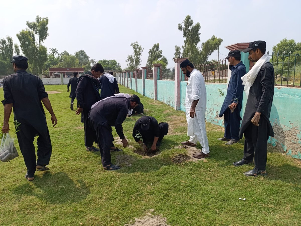 _KPUpdates's tweet photo. حکومت خیبرپختونخوا نے ہمارے آنے والے  مستقبل کو بچانے اور موسمیاتی تبدیلیوں کا مقابلہ کرنے کے لئے ہر ممکن قدم اٹھارہی ہے. بلین ٹریز پلس کے تحت پورے صوبے میں شجرکاری مہم کا آغاز کیا جاچکا ہے. 
1/2

 #BillionTreesPlus #KPUpdates https://t.co/UsHUCSFQIV