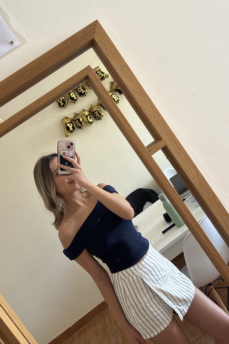 maferrjo's tweet photo. en 19 días cumplo 22🎂🎈 https://t.co/EVCzCNpfmk