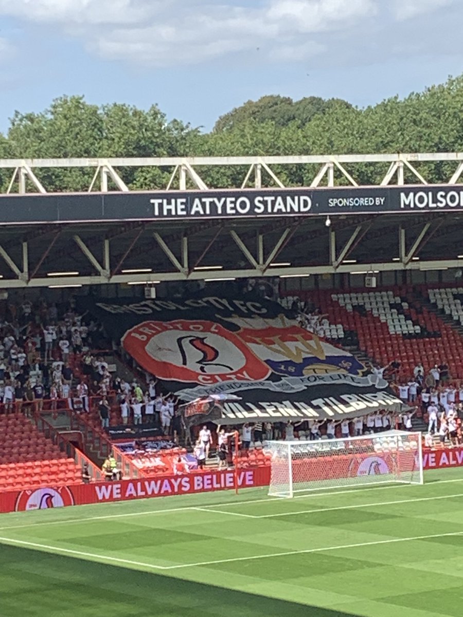 christucker71's tweet photo. @BristolCity v @WillemII https://t.co/sMWrpHx4HS