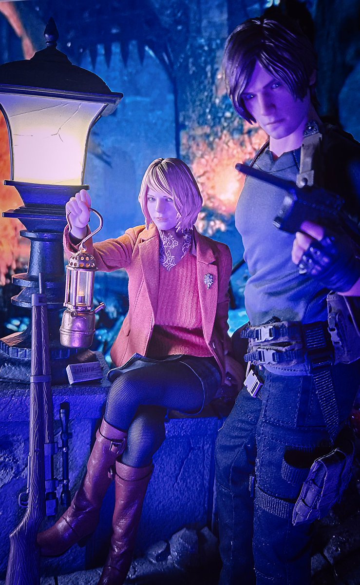 Ashley! Let's Check our Equipment, before we go deeper into this Castle.

#ResidentEvil #MasterTeam #Toyphotography #Toysalive #REBHFun #Toypic #Toyphoto #Photography #SurvivalHorror #LeonKennedy #AshleyGraham #ResidentEvil4 #ResdientEvil4Remake #Onesixthscale