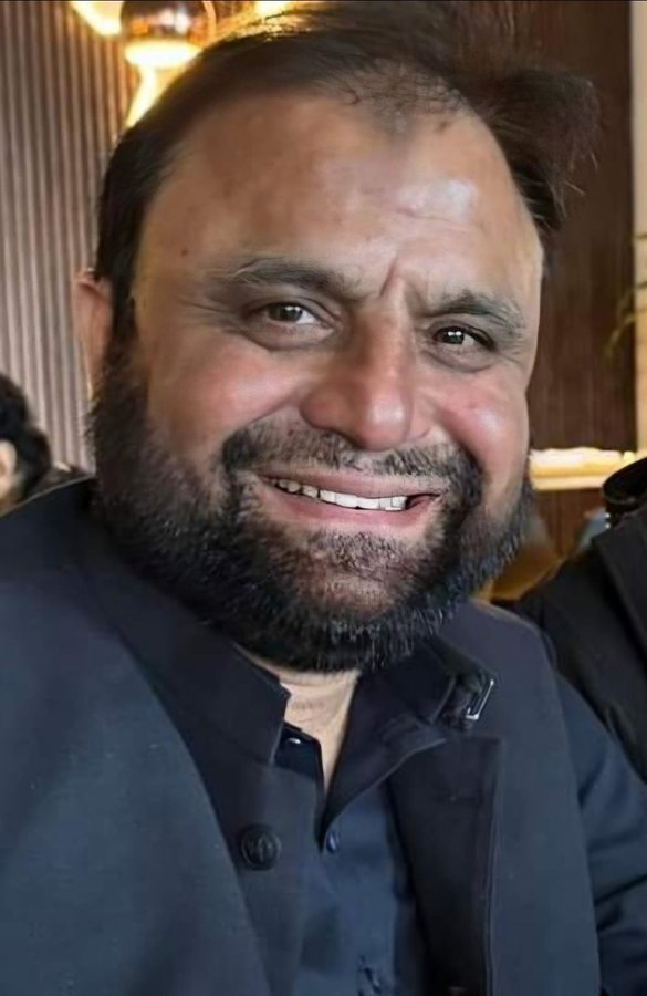 singhsamar_'s tweet photo. #BREAKING 

#ISI Link: Rahat Rao &amp; #Pannun Connected to #Nijjar's Killing

In Surrey, Pakistani #ISI agent Rahat Rao, who runs a forex business, was attacked and set on fire by an individual posing as a client seeking a money exchange. Attacker fled scene immediately.
1/
#cndpoli https://t.co/LV3QZd21Zj