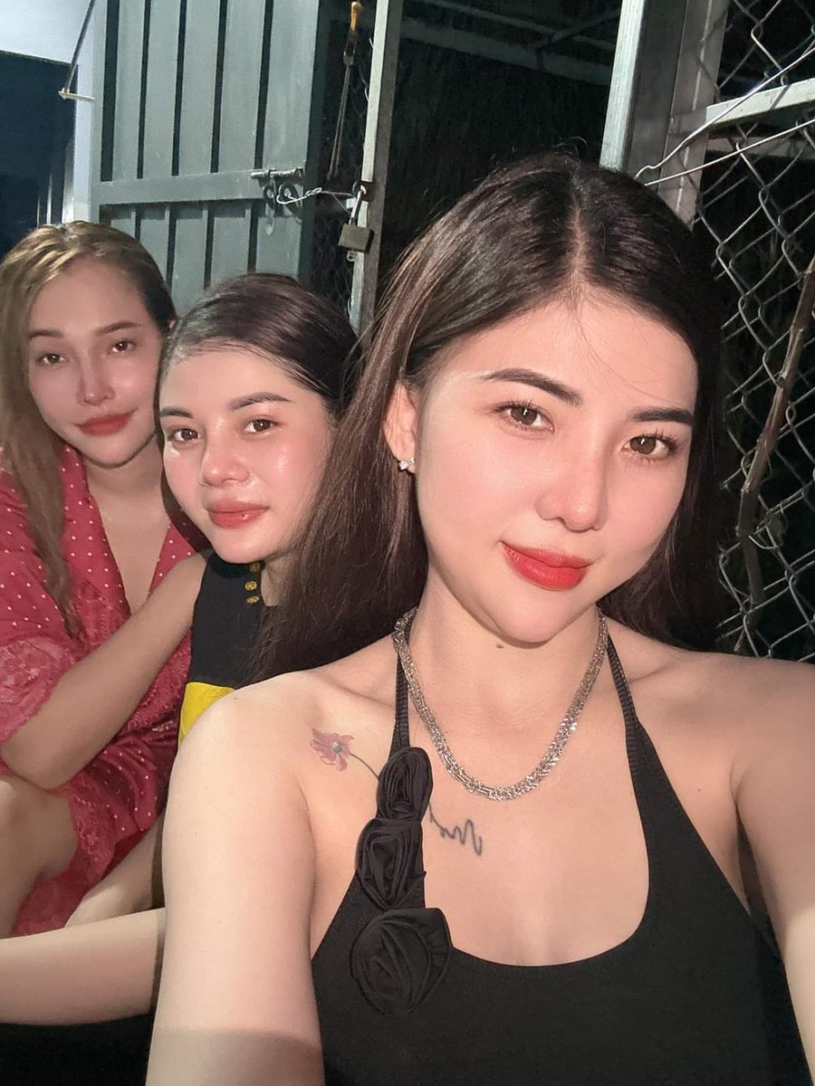 " ăn có nơi , làm có buổi "